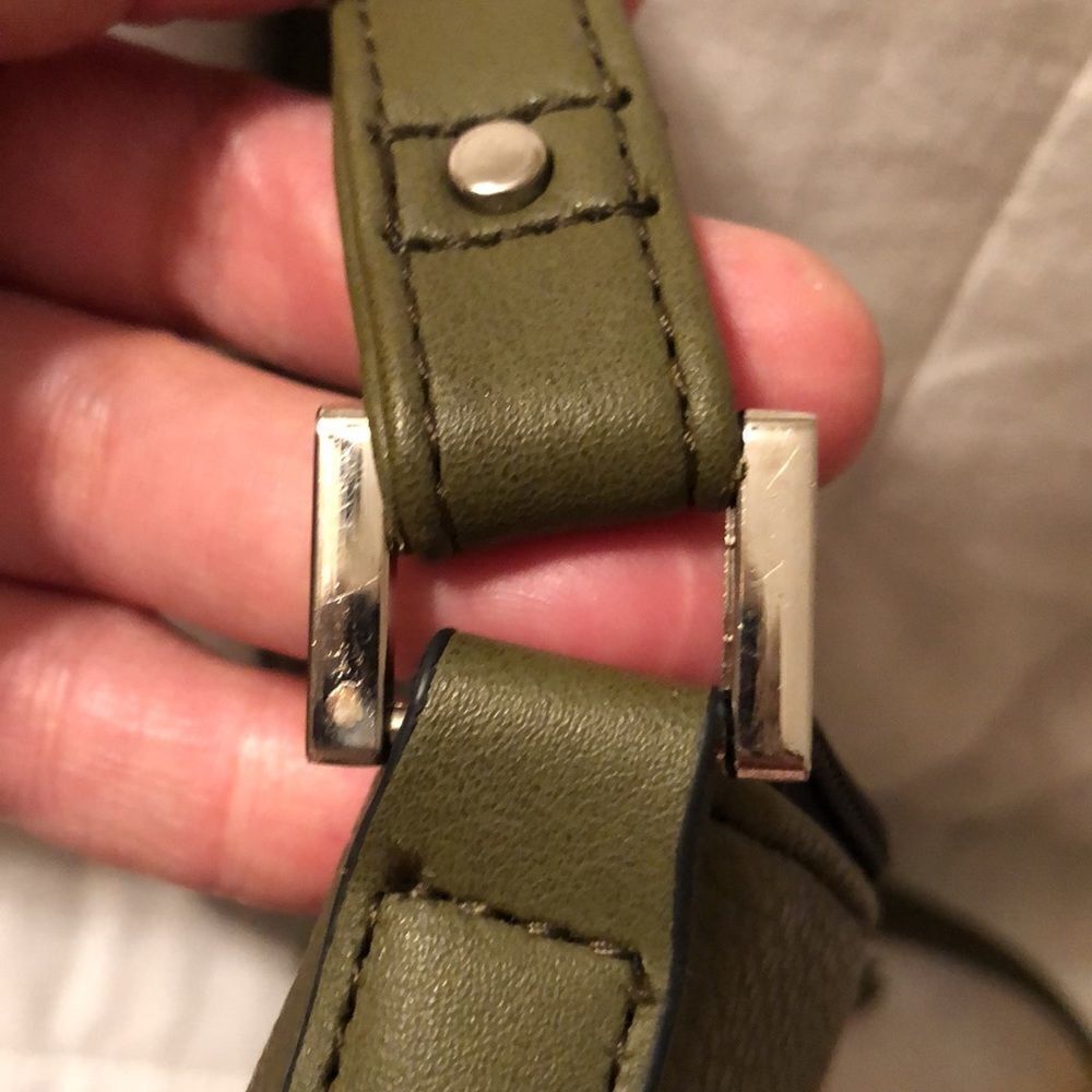 Kenneth Cole Reaction Camo Cactus Olive Green Faux Leather Crossbody Purse - Picture 15 of 16